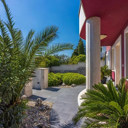 Villa M Dramalj Exteriör bild