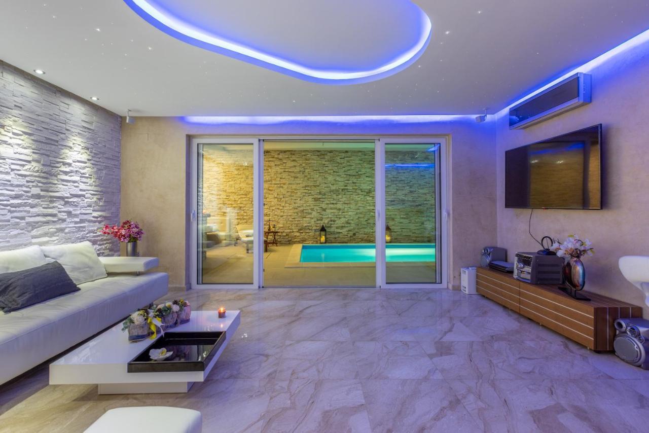 Villa M Dramalj Exteriör bild